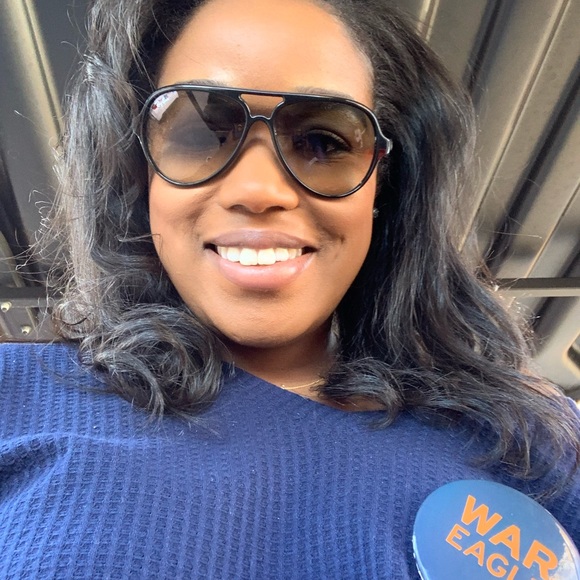 Meet your Posher Allegra!! - Picture 4 of 10